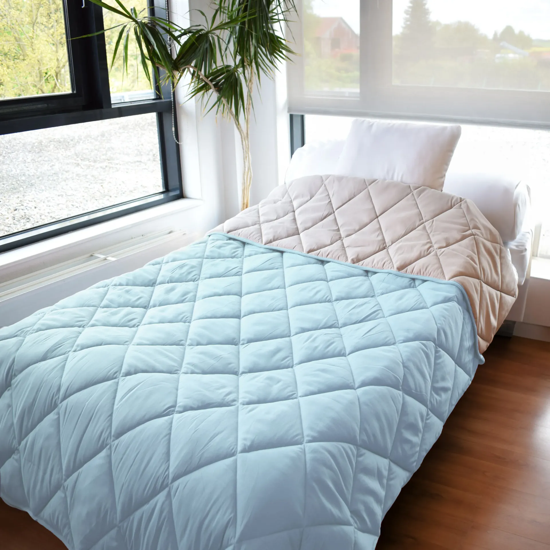 Couette Bicolore haute lavabilité (150x200 (carton de 10), Glacier/Poivre)